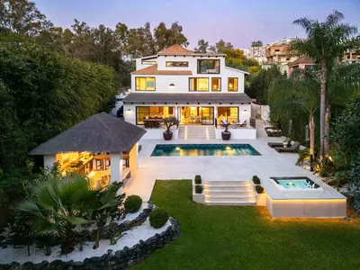 Detached Villa in Nueva Andalucía