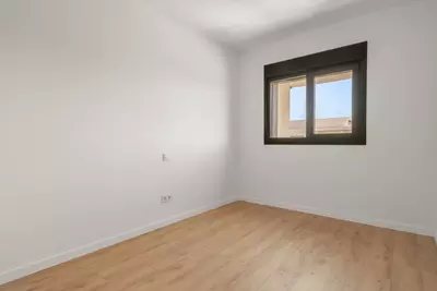 Middle Floor Apartment in Estepona