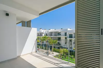 Middle Floor Apartment in Estepona