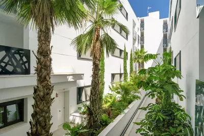Middle Floor Apartment in Estepona