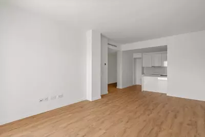 Middle Floor Apartment in Estepona