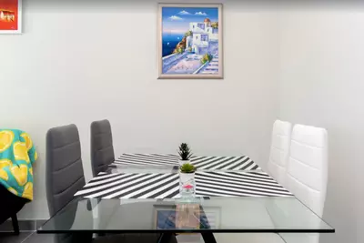 Middle Floor Apartment in Estepona