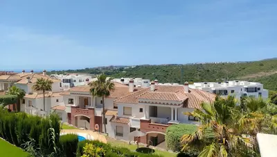 Middle Floor Apartment in Casares Playa
