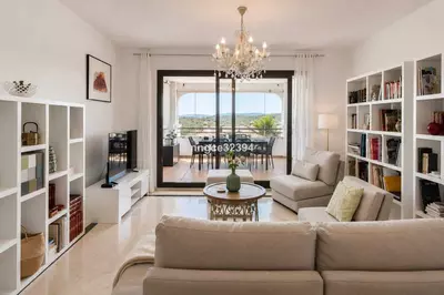 Middle Floor Apartment in Casares