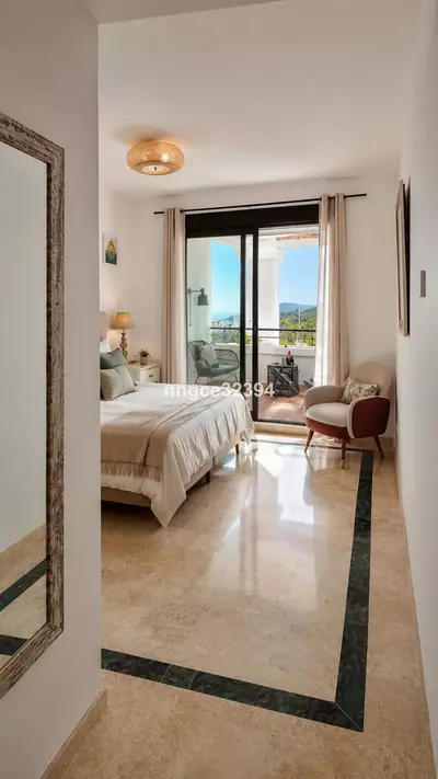 Middle Floor Apartment in Casares