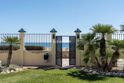 Townhouse in Casares