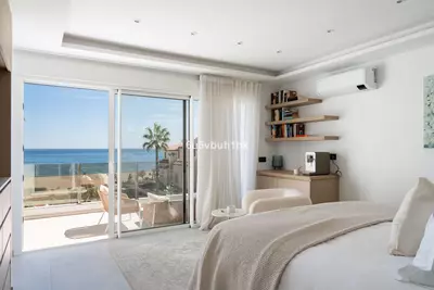 Townhouse in Casares