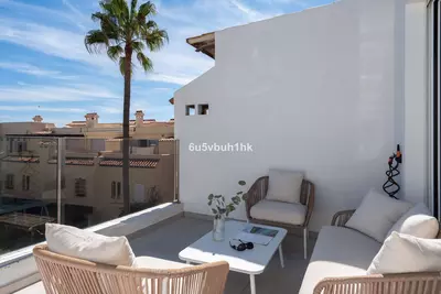 Townhouse in Casares