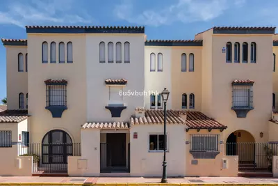 Townhouse in Casares