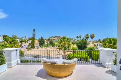 Detached Villa in Nueva Andalucía
