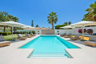 Detached Villa in Nueva Andalucía
