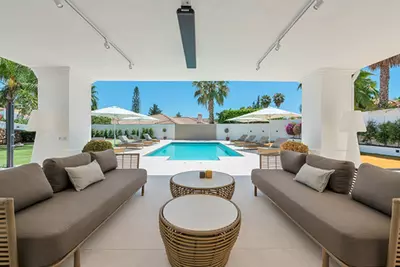 Detached Villa in Nueva Andalucía