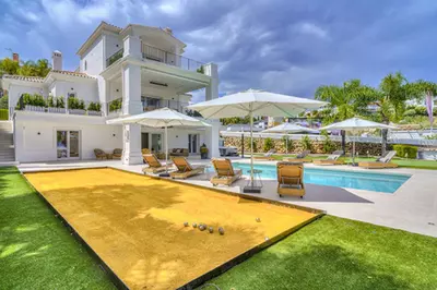 Detached Villa in Nueva Andalucía