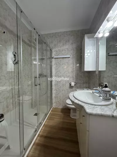 Middle Floor Apartment in Estepona