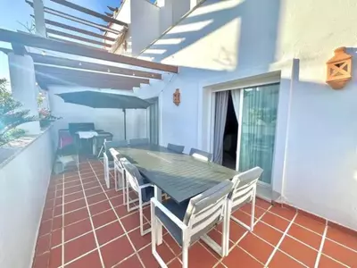 Duplex in Nueva Andalucía