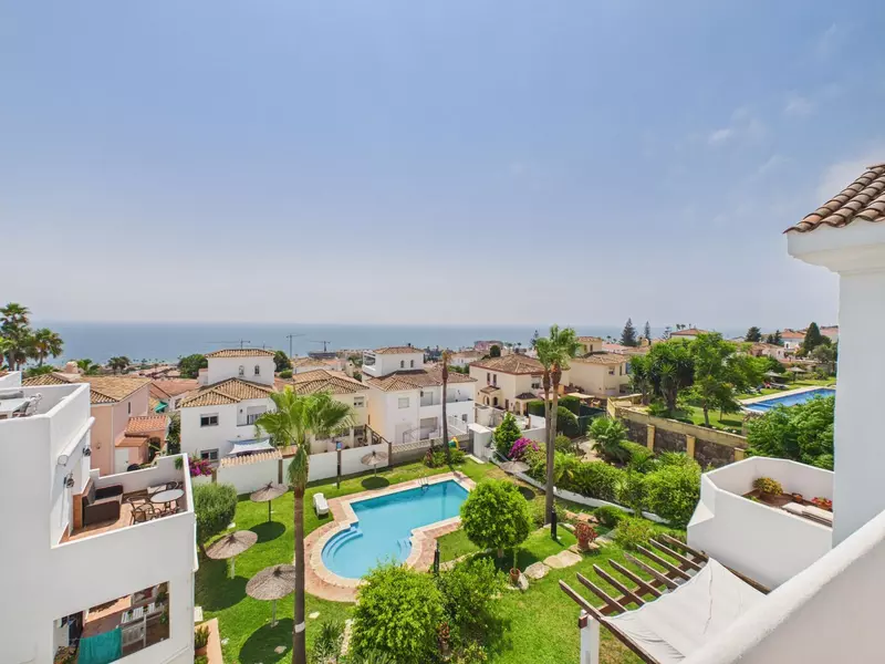 Middle Floor Apartment in Manilva
