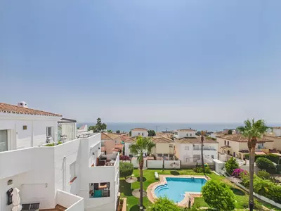 Middle Floor Apartment in Manilva