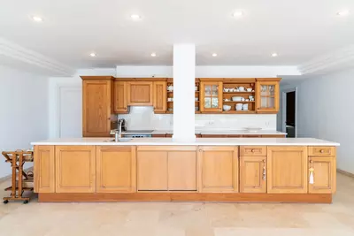Middle Floor Apartment in Estepona