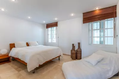 Middle Floor Apartment in Estepona