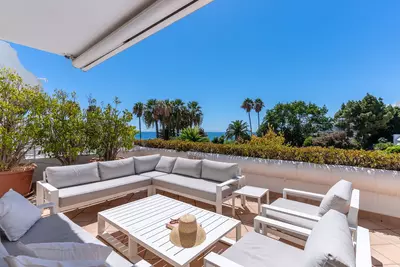 Middle Floor Apartment in Estepona