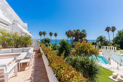 Middle Floor Apartment in Estepona