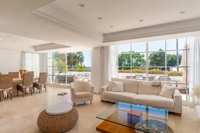 Middle Floor Apartment in Estepona