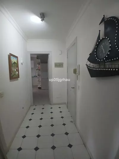 Middle Floor Apartment in Estepona