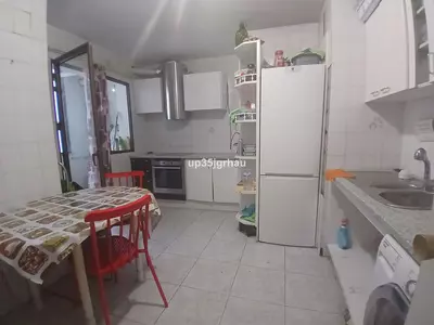 Middle Floor Apartment in Estepona
