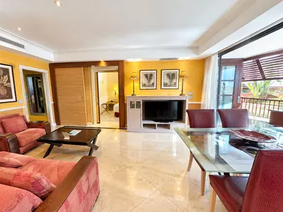 Middle Floor Apartment in Puerto Banús