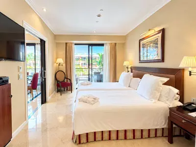 Middle Floor Apartment in Puerto Banús