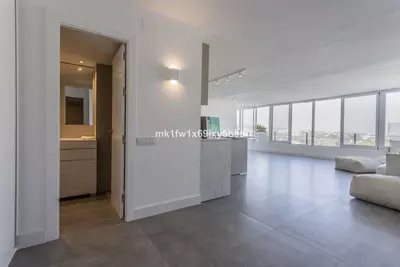 Middle Floor Apartment in Río Real