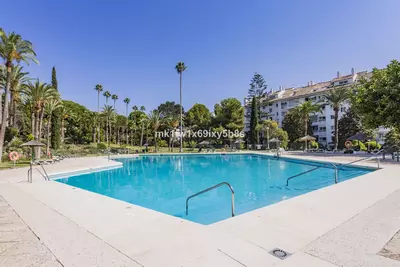Middle Floor Apartment in Río Real