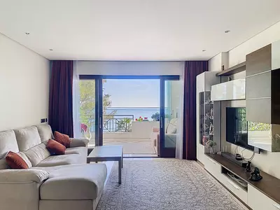 Middle Floor Apartment in Estepona