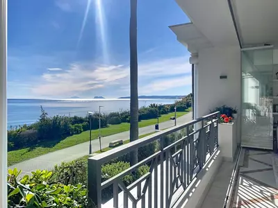 Middle Floor Apartment in Estepona