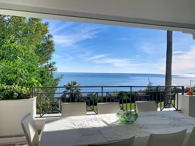 Middle Floor Apartment in Estepona