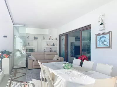 Middle Floor Apartment in Estepona