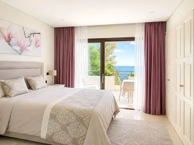 Middle Floor Apartment in Estepona