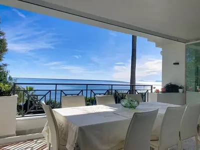 Middle Floor Apartment in Estepona
