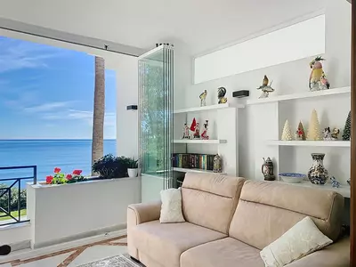 Middle Floor Apartment in Estepona