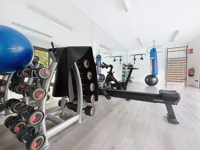 Middle Floor Apartment in Estepona