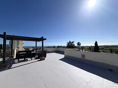 Top Floor Apartment in Bel Air