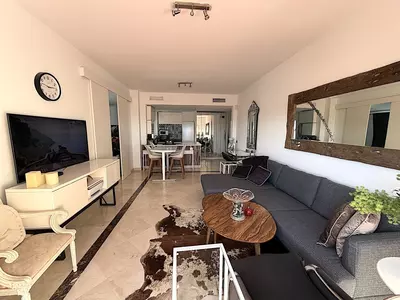 Top Floor Apartment in Bel Air