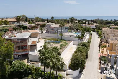 Detached Villa in El Paraiso