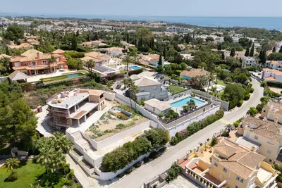 Detached Villa in El Paraiso
