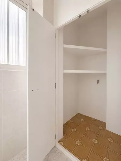 Middle Floor Apartment in Estepona