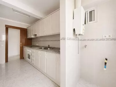 Middle Floor Apartment in Estepona
