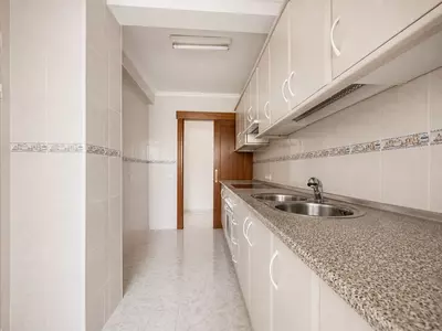 Middle Floor Apartment in Estepona