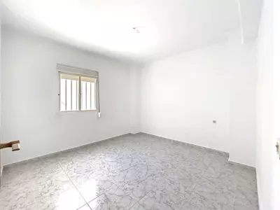 Middle Floor Apartment in Estepona