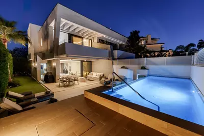 Semi-Detached House in Puerto Banús