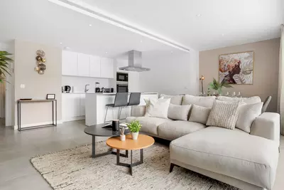 Middle Floor Apartment in Selwo
